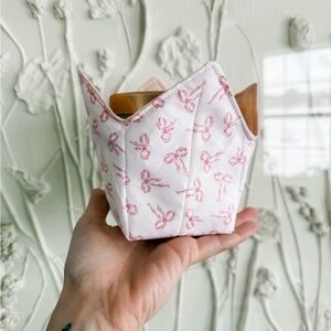 Pink Bow Ice Cream Cozy